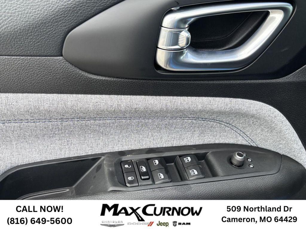 new 2025 Jeep Compass car, priced at $26,898