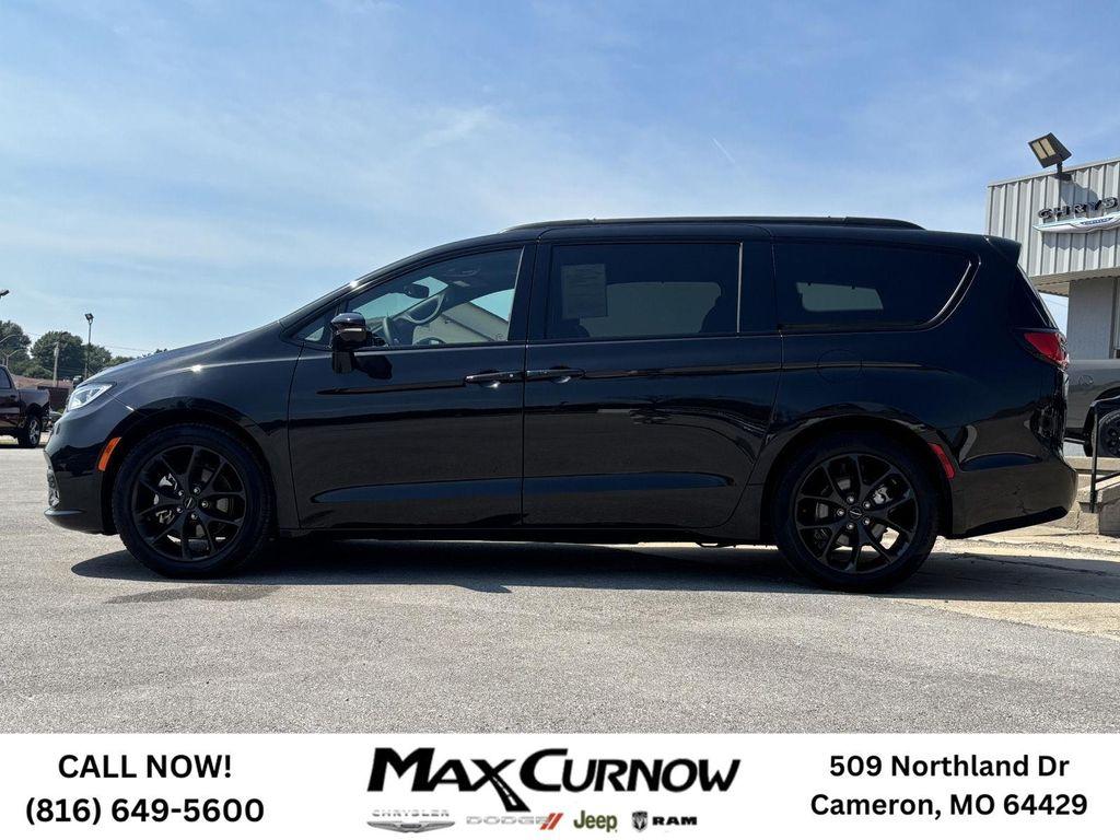 used 2024 Chrysler Pacifica car, priced at $42,758