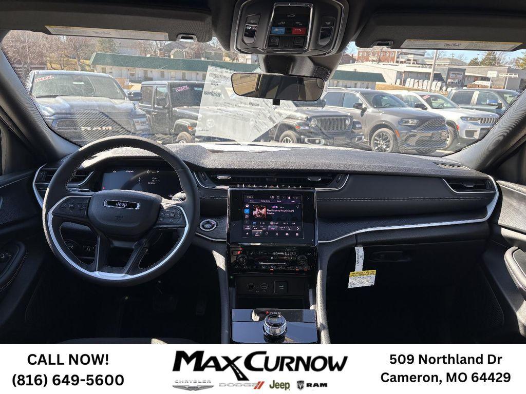 new 2025 Jeep Grand Cherokee car, priced at $38,748