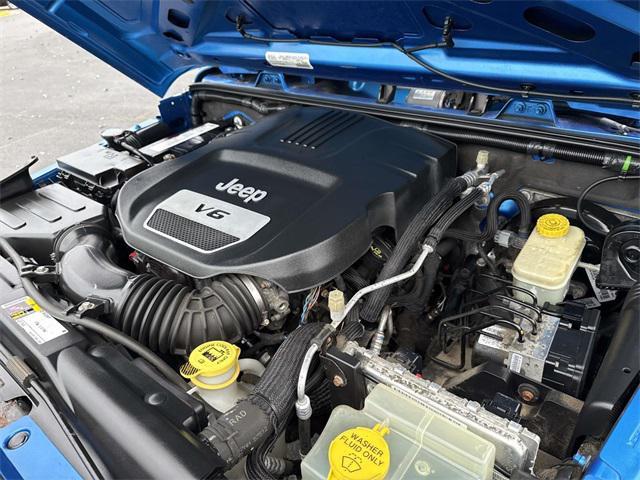 used 2015 Jeep Wrangler Unlimited car, priced at $16,975