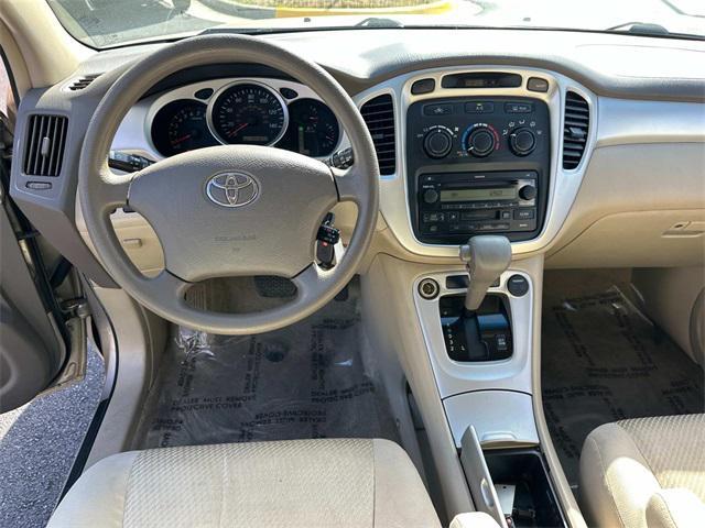 used 2005 Toyota Highlander car, priced at $5,975