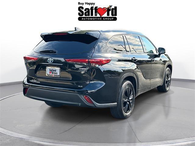 used 2021 Toyota Highlander Hybrid car, priced at $25,775