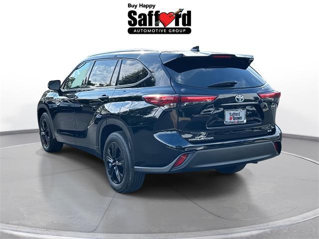 used 2021 Toyota Highlander Hybrid car, priced at $25,775