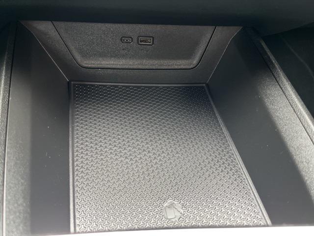 used 2025 Chevrolet Equinox car, priced at $28,000