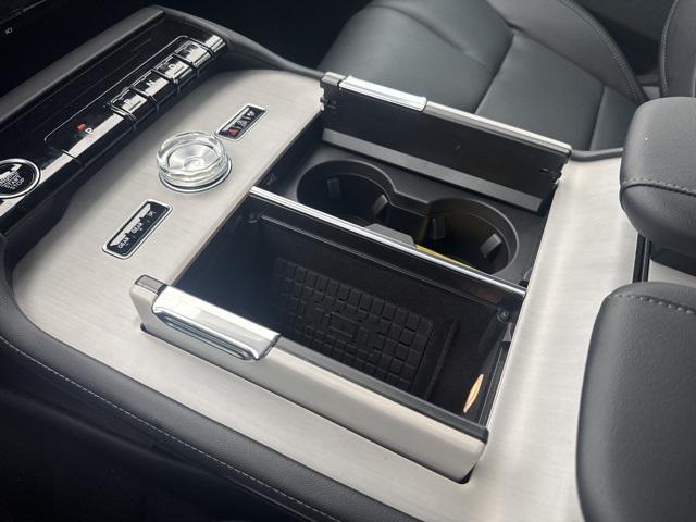 new 2025 Lincoln Navigator car, priced at $111,480