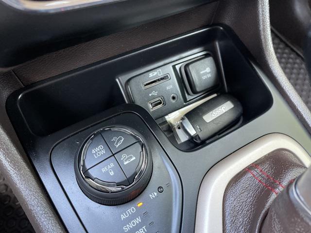 used 2015 Jeep Cherokee car, priced at $13,000