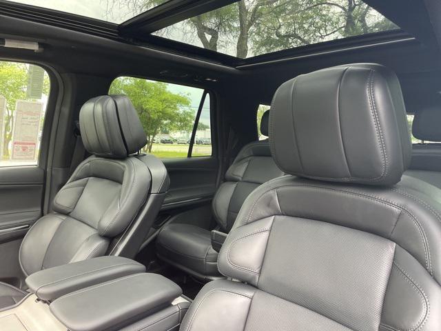 new 2025 Lincoln Navigator car, priced at $111,615