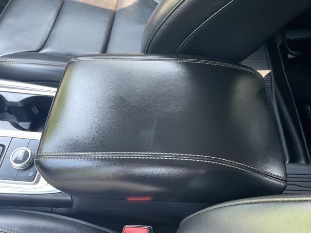 used 2022 Ford Explorer car, priced at $28,000