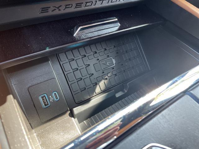 used 2022 Ford Expedition Max car, priced at $59,000