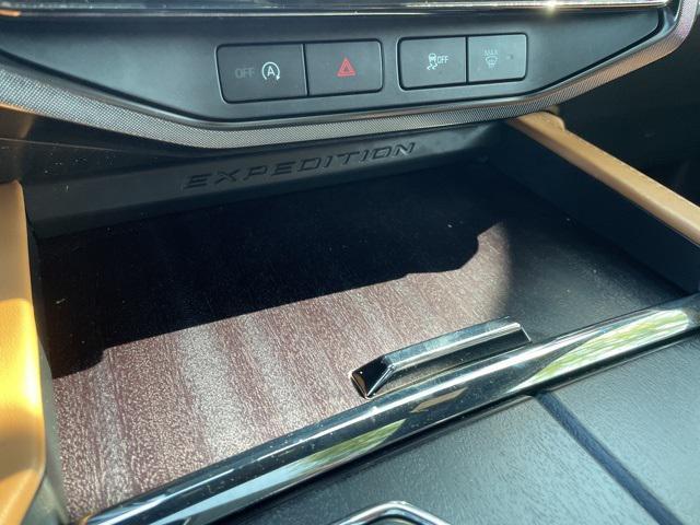 used 2022 Ford Expedition Max car, priced at $59,000