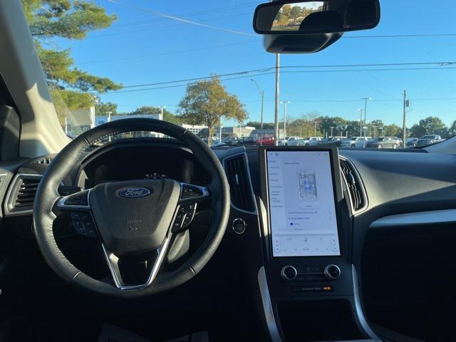 used 2024 Ford Edge car, priced at $25,165