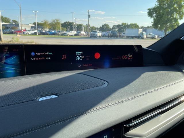 new 2025 Lincoln Navigator car, priced at $108,215