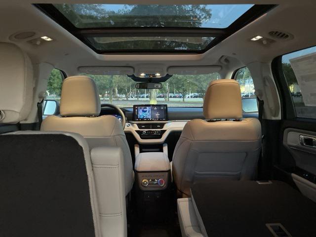 new 2025 Ford Explorer car