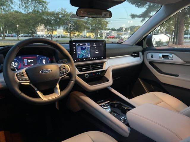 new 2025 Ford Explorer car