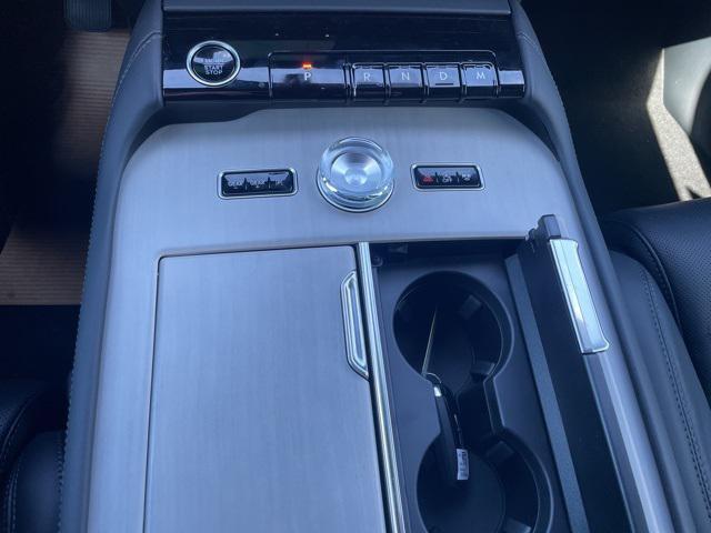new 2025 Lincoln Navigator car, priced at $108,310