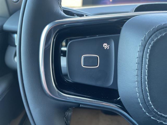 new 2025 Lincoln Navigator car, priced at $108,310