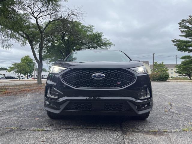 used 2022 Ford Edge car, priced at $32,000