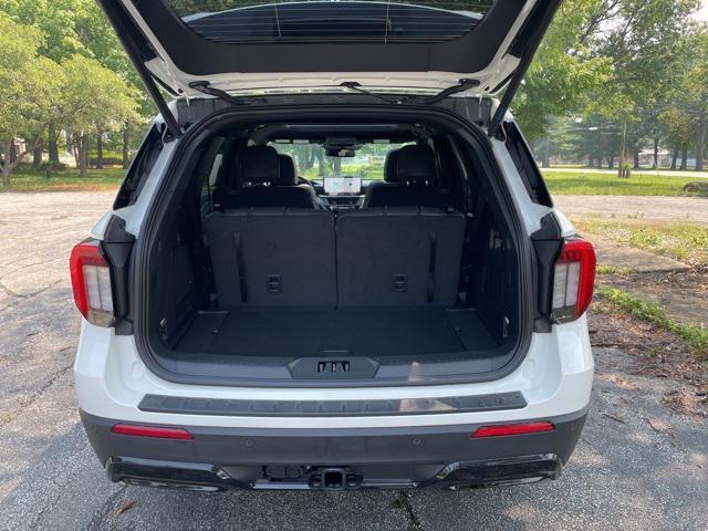 new 2025 Ford Explorer car, priced at $52,157