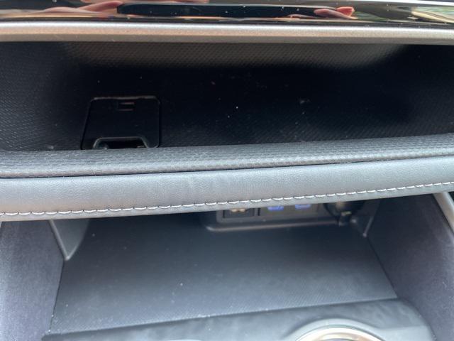 used 2022 Toyota Highlander Hybrid car, priced at $34,000