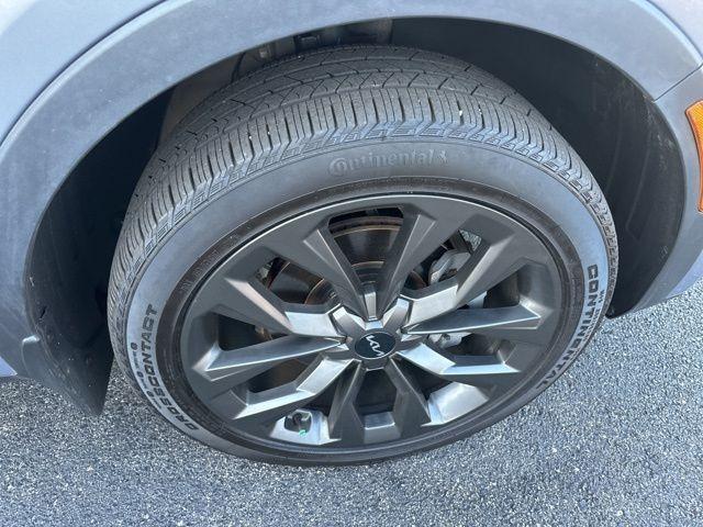 used 2022 Kia Sorento car, priced at $25,610