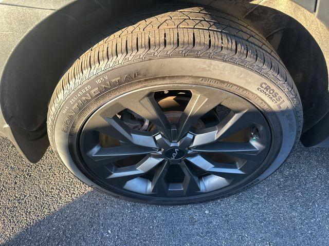 used 2022 Kia Sorento car, priced at $25,610