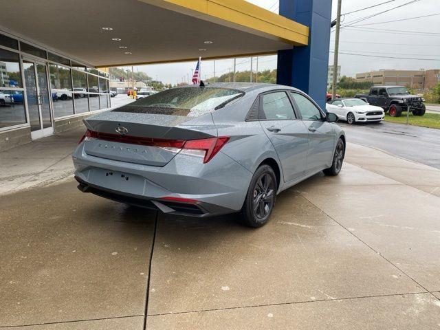 used 2022 Hyundai Elantra car, priced at $20,369