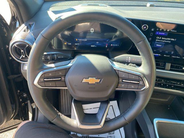 used 2025 Chevrolet Equinox car, priced at $29,853