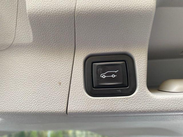 used 2023 GMC Acadia car, priced at $27,113