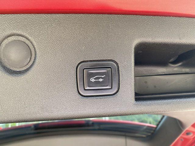 used 2022 Chevrolet Equinox car, priced at $24,202