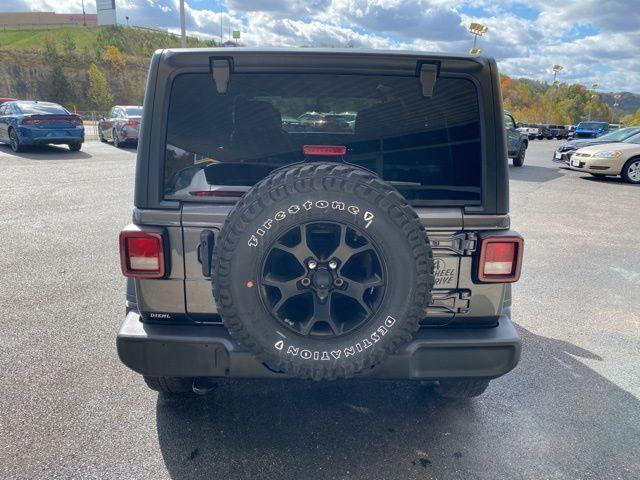 used 2022 Jeep Wrangler Unlimited car, priced at $30,292