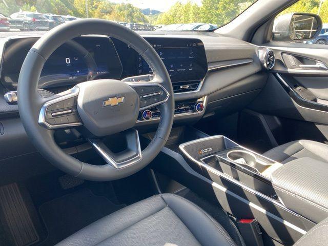 used 2025 Chevrolet Equinox car, priced at $24,469