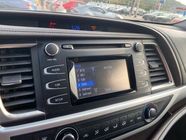 used 2019 Toyota Highlander car, priced at $19,859