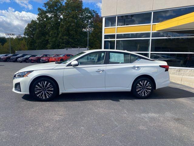 used 2023 Nissan Altima car, priced at $22,570