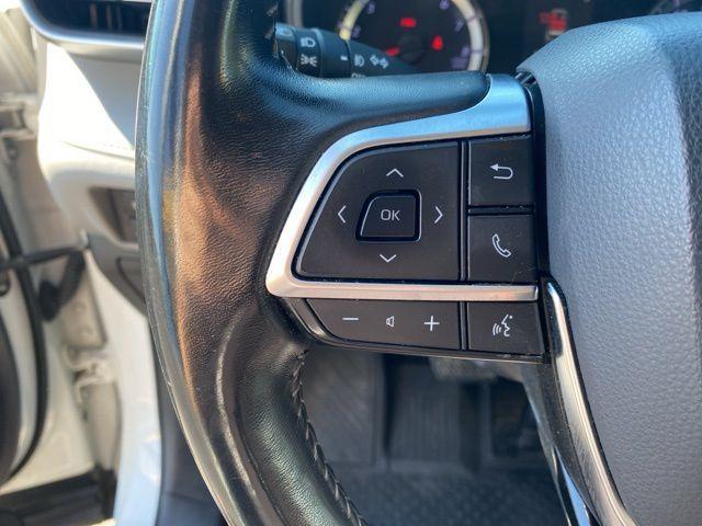 used 2020 Toyota Highlander car, priced at $23,177