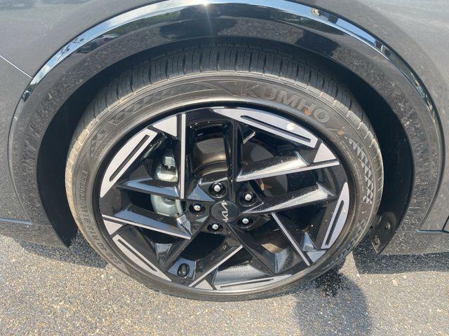 used 2025 Kia K4 car, priced at $25,921