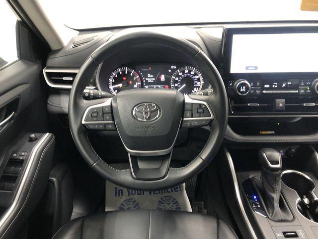 used 2024 Toyota Highlander car, priced at $40,896