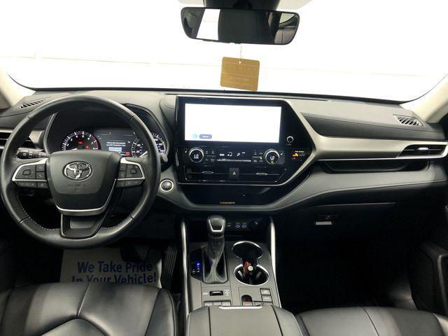 used 2024 Toyota Highlander car, priced at $40,896
