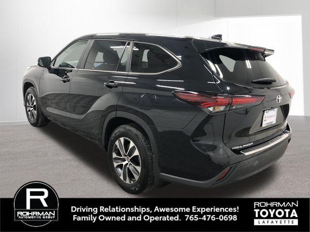 used 2024 Toyota Highlander car, priced at $40,896