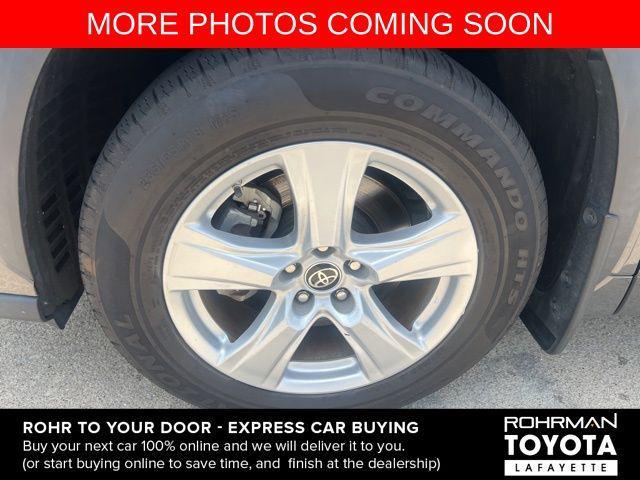 used 2022 Toyota Highlander Hybrid car, priced at $38,160