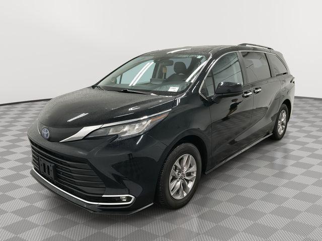 used 2022 Toyota Sienna car, priced at $48,107