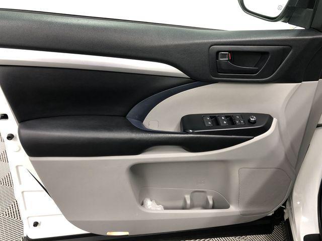 used 2019 Toyota Highlander car, priced at $23,392