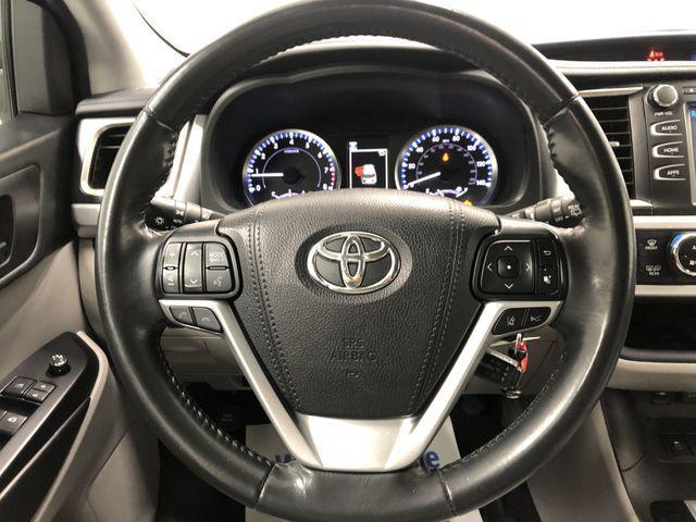 used 2019 Toyota Highlander car, priced at $23,392