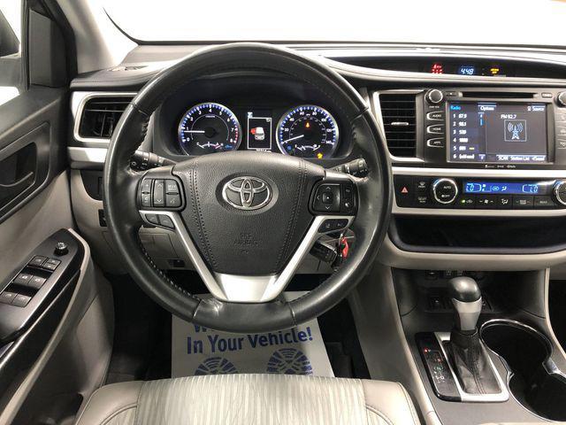 used 2019 Toyota Highlander car, priced at $23,392