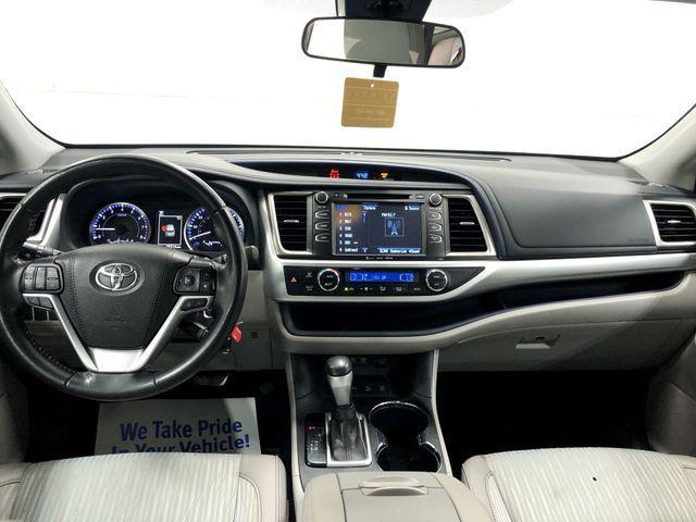 used 2019 Toyota Highlander car, priced at $23,392