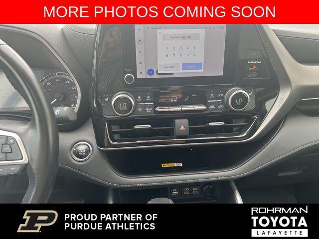 used 2023 Toyota Highlander car, priced at $38,584