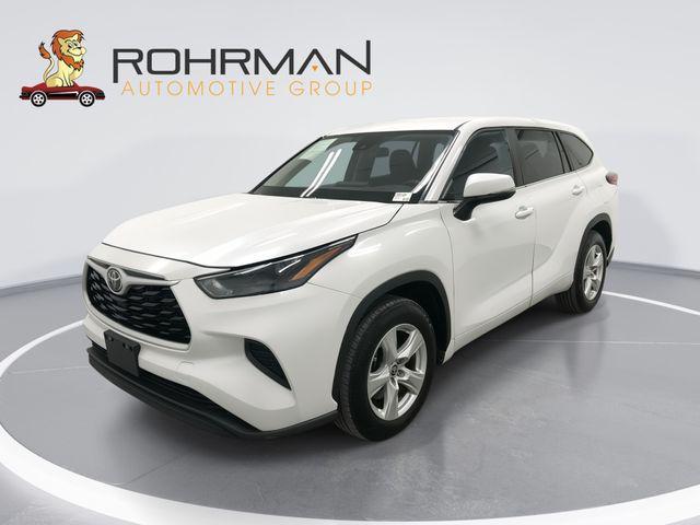 used 2023 Toyota Highlander car, priced at $32,357