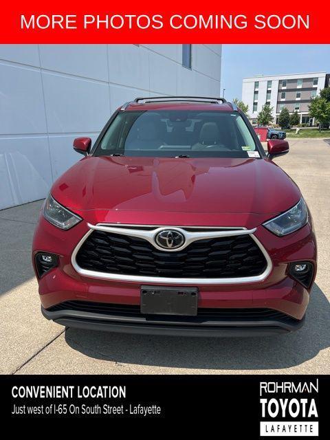 used 2021 Toyota Highlander car, priced at $33,181