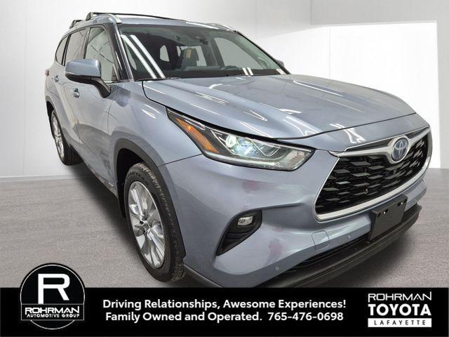 used 2022 Toyota Highlander Hybrid car, priced at $44,406