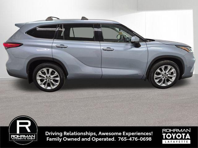 used 2022 Toyota Highlander Hybrid car, priced at $44,406