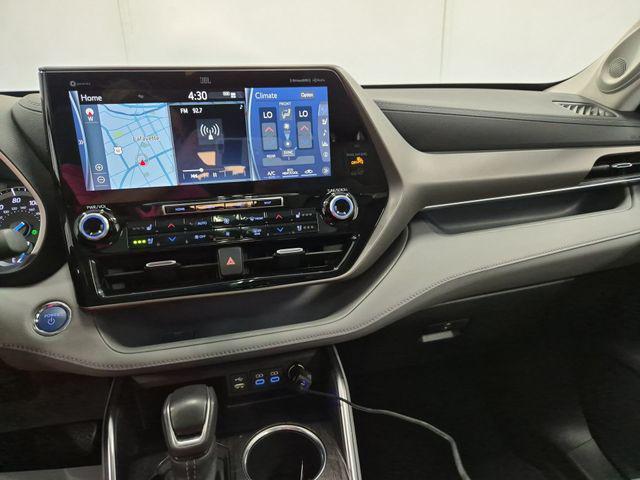 used 2022 Toyota Highlander Hybrid car, priced at $44,406